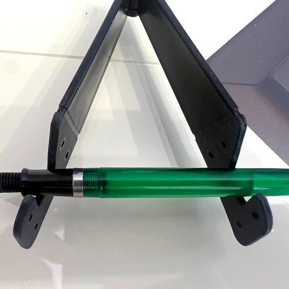 Sheaffer's Vintage Green Fountain Pen - Circa 1960's! - Picture 6 of 10